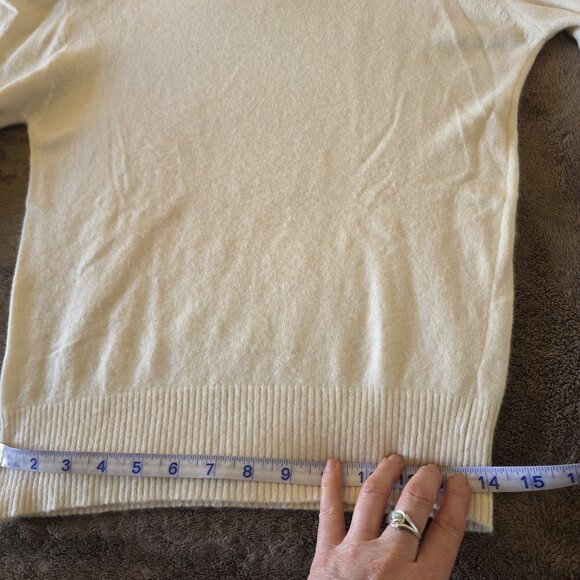 Vintage Spiegel 100% Cashmere Turtleneck Sweater Women’s M Cream Puff Shoulder - Picture 12 of 15